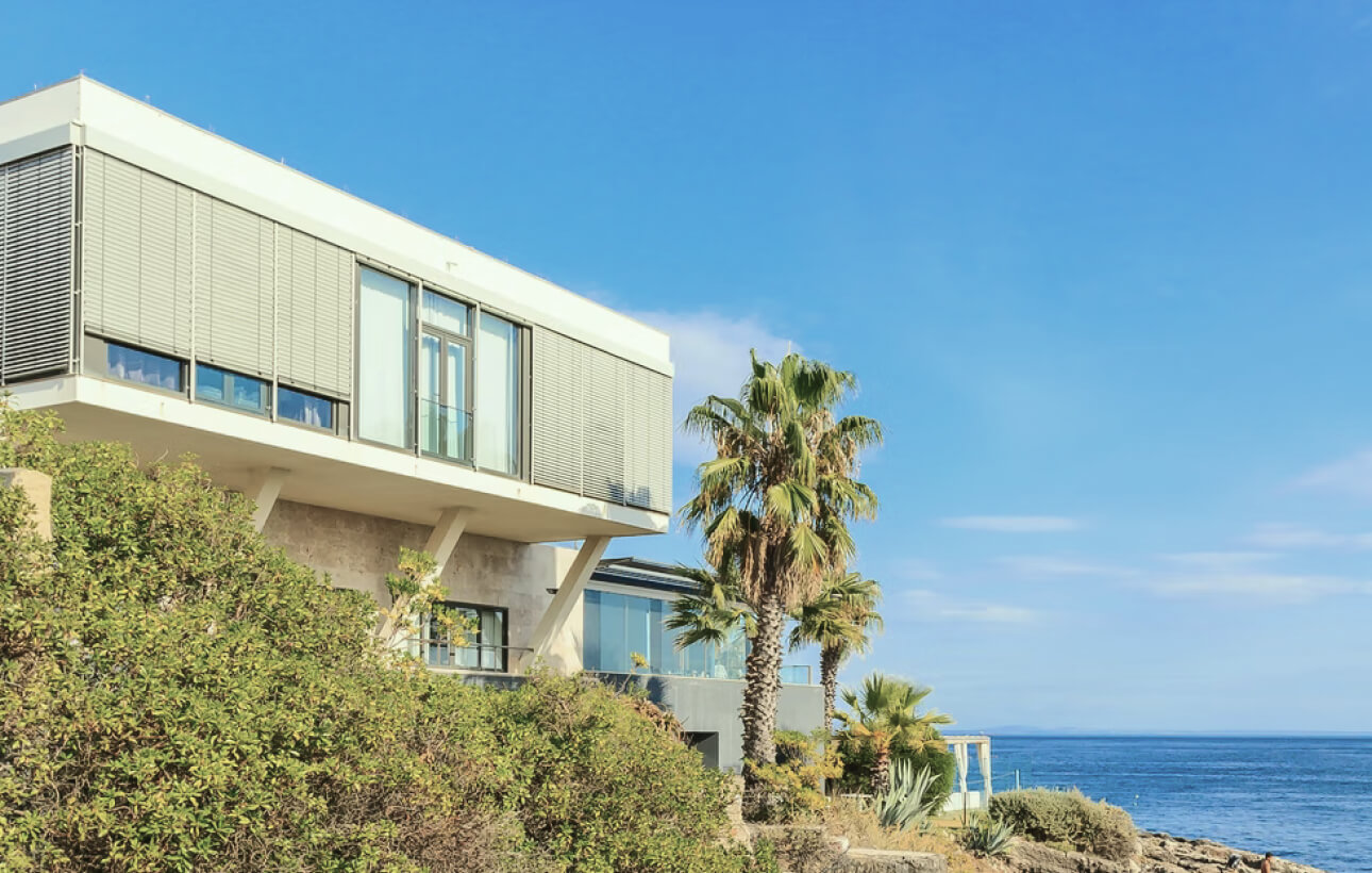 https://www.nordiclightsadventures.com/The Seahaven in Santa Cruz